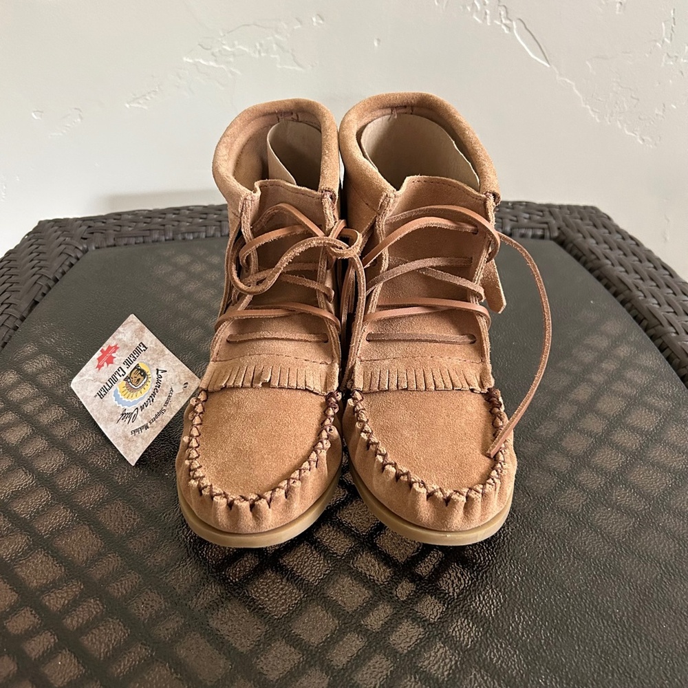 Laurentian Chief Canada Suede Fringe Moccasin Booties size 5
